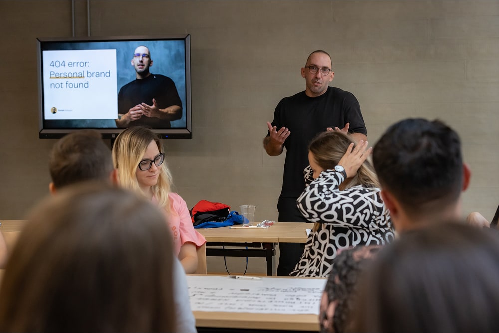 Szkolenie z Linkedin z Bartkiem Kotowiczem