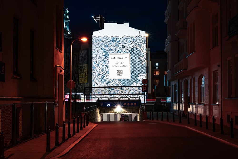 Mural zapachowy &bdquo;Armani&rdquo; &ndash; realizacja: Good Looking Studio