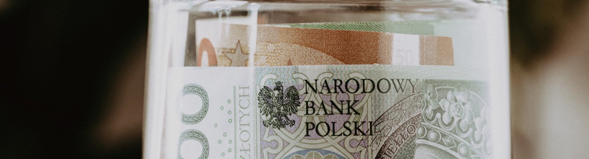 Okładka artykułu Rusza ankieta o zarobkach projektantów 2025 — Wypełnij i pomóż nam oszacować wynagrodzenia w branży!